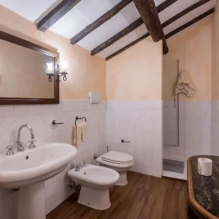 Gorgeous In Ρώμη